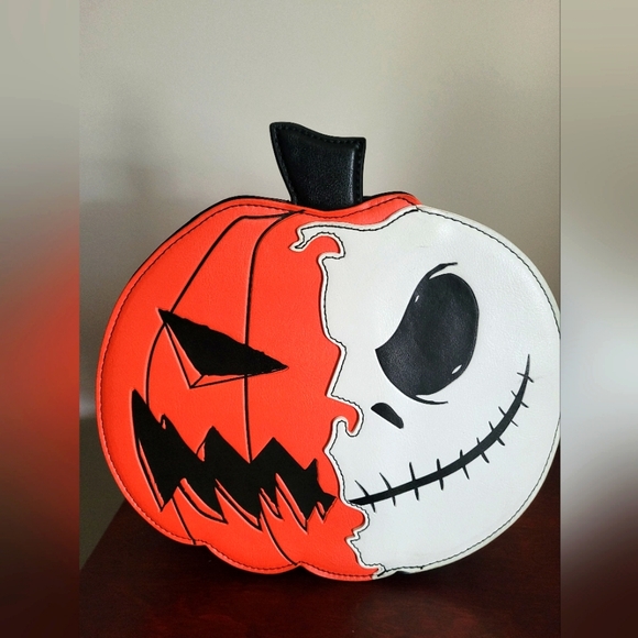 The Nightmare Before Christmas Jack Pumpkin Split Glow-In-The-Dark Crossbody Bag - Picture 1 of 9